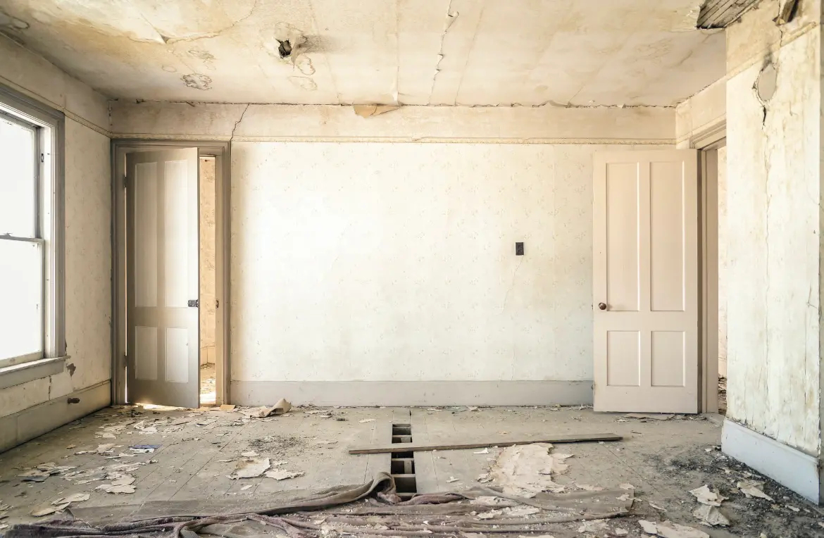 Waste disposal crew managing a cleanout project in London